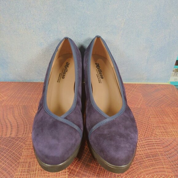 Elegant Purple Wedges - Picture 5 of 10